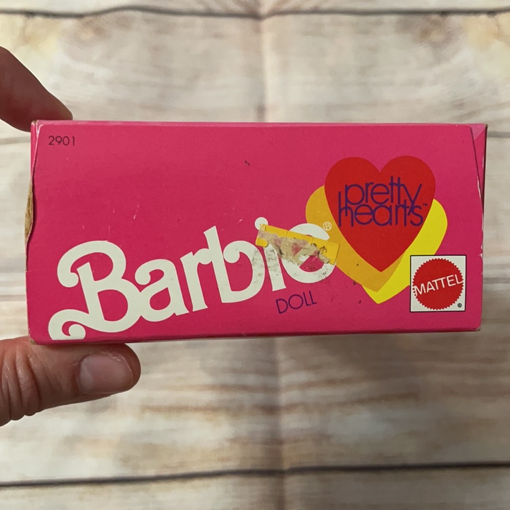 Pretty Hearts Barbie 1991 - Picture 9 of 10